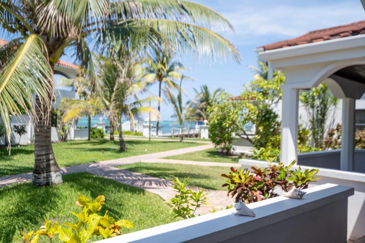 Isla Bonita Yacht Club Hotel San Pedro  Exterior foto