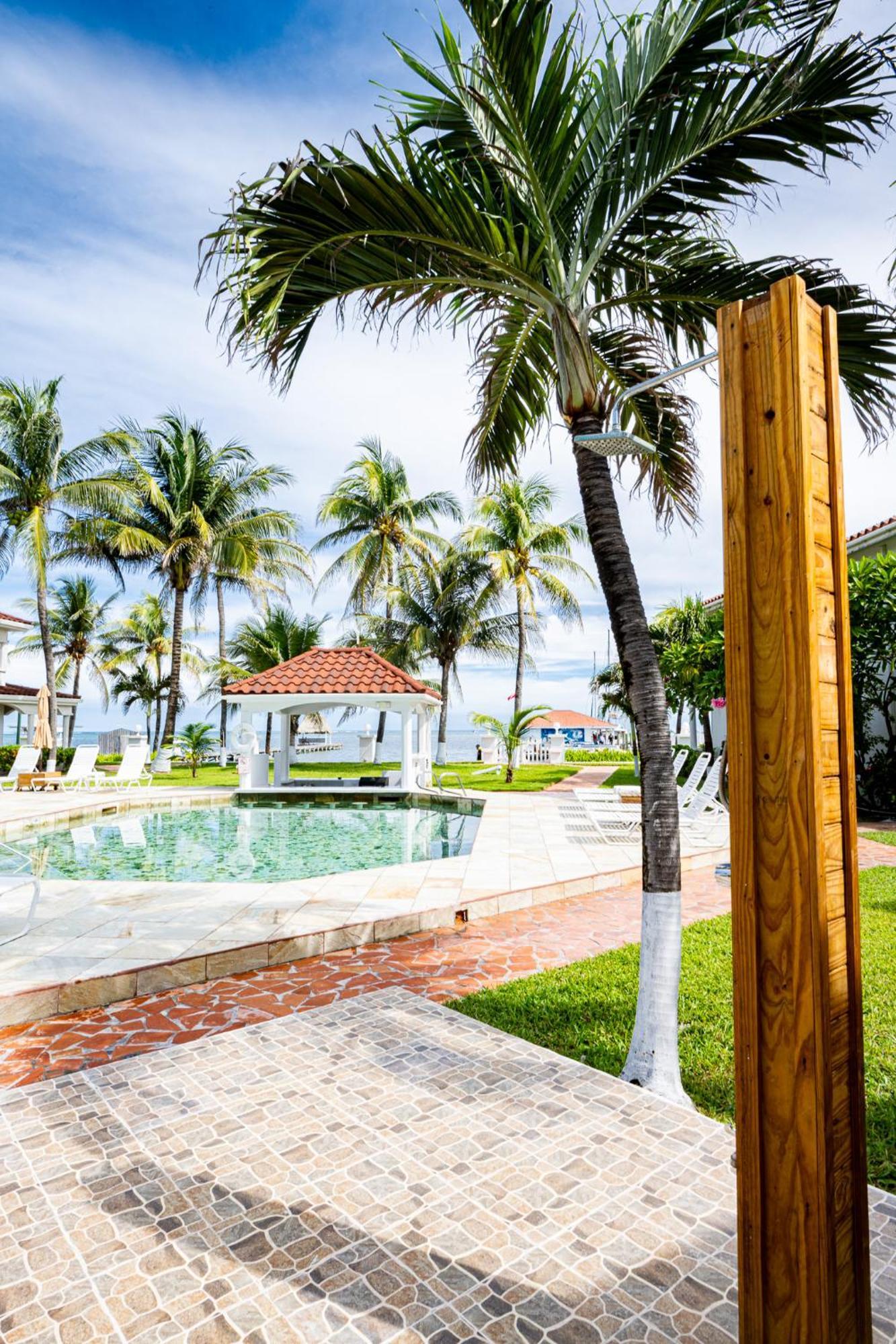 Isla Bonita Yacht Club Hotel San Pedro  Exterior foto