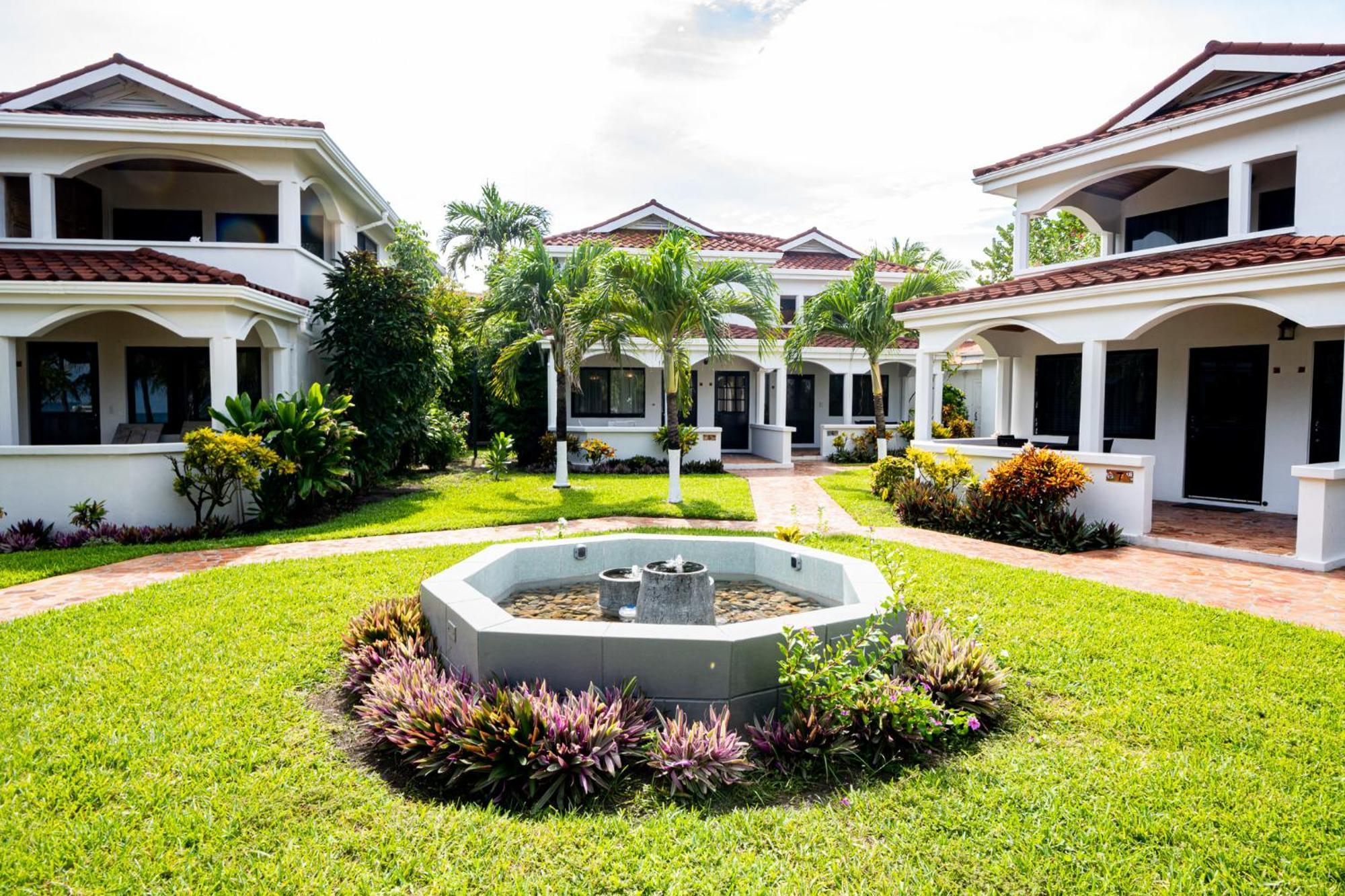 Isla Bonita Yacht Club Hotel San Pedro  Exterior foto